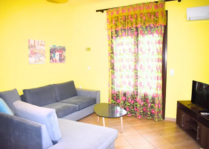 Apartment Lila's House